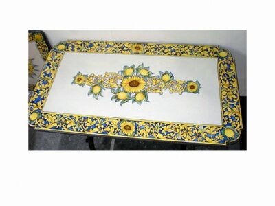 Tavolo 19 a Girasoli e Limoni